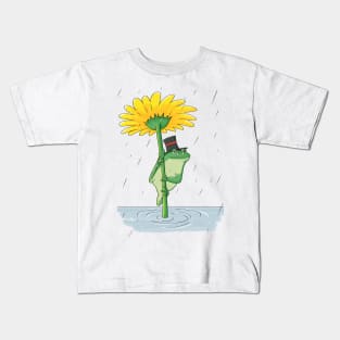 Cute Frog in the Rain - When It Rains It Pours Kids T-Shirt